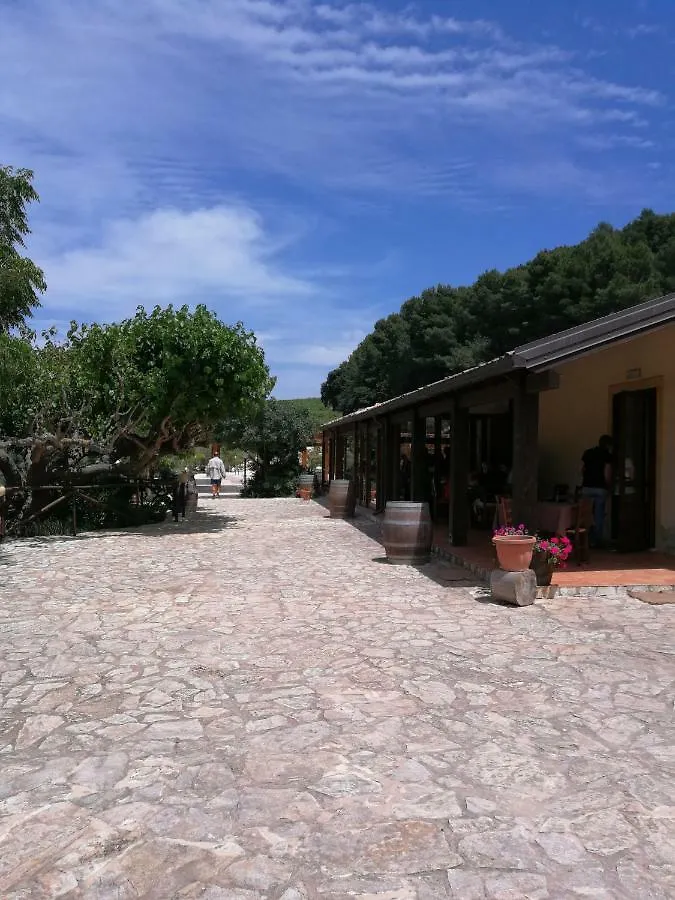 Agriturismo Tenute Pispisa Segesta Calatafimi Italy