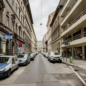 O Street 3 Bedroom Stylish , Budapest Ungheria